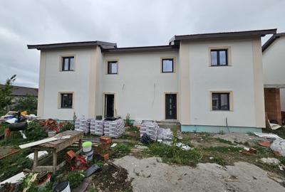 Duplexuri, P+E, cu locuri de parcare, în Giarmata, lângă Timișoara, comision 0% - 2