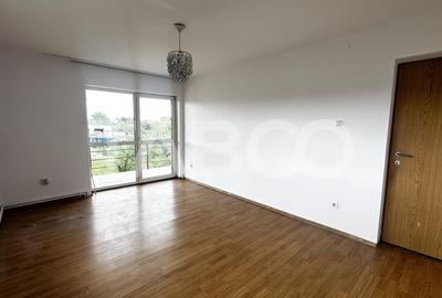 Apartament de vanzare 3 camere nemobilate cu balcon zona Trei Stejari - 5