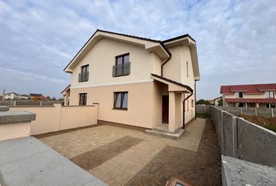 Duplex cu 4 camere în Moșnița Nouă