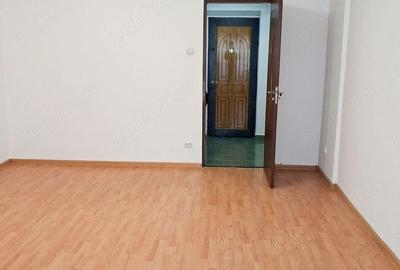 DE VANZARE  GARSONIERA ZONA LUJERULUI - 7