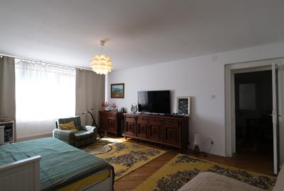 Vanzare casa mare cu etaj si 6200 mp teren intravilan Fieni, judetul Dambovita - 20