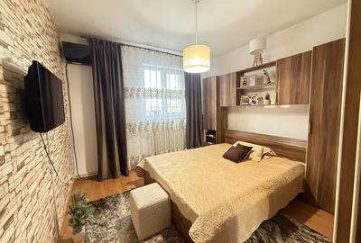 Apartament cu 2 camere semidecomandat, mobilat în Cetate