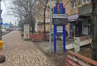 Spatiu comercial zona Sala Sporturilor Pret: 85.000 neg. COMISION 0 - 14