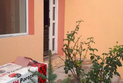 Inchiriez casa cu  2 camere,hol,baie,buc. pt. activitati comerciale in SANICOARA - 7