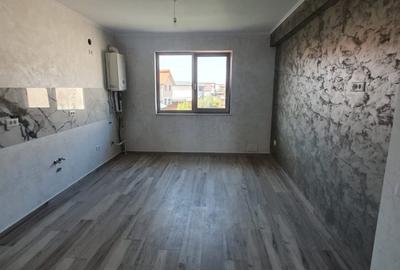 Apartament cu 3 camere semidecomandat în Păcurari