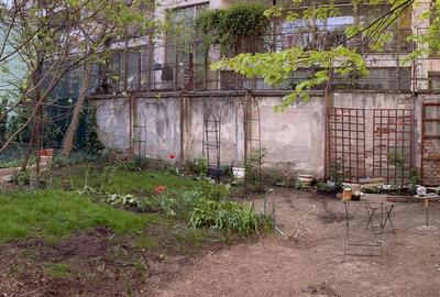 Apartament cu 3 camere/  Piata Victoriei/ Moxa - 11