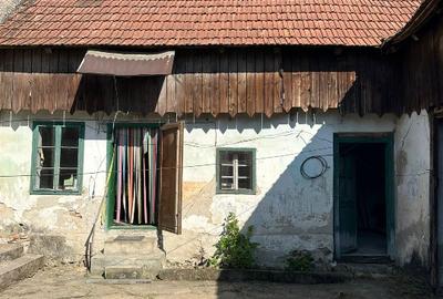Casa de vanzare la sosea in Girbovat, langa Bozovici, 5 camere - 3