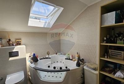 Casă / Vilă cu 7 camere si teren 1000 mp în zona Centrala-Suceava - 48