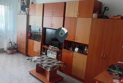 Apartament cu 2 camere decomandat, mobilat în Între Lacuri