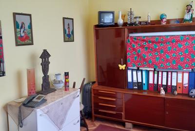 Vand casa P + M, cu 5 camere in zona 7 Noiembrie - 4