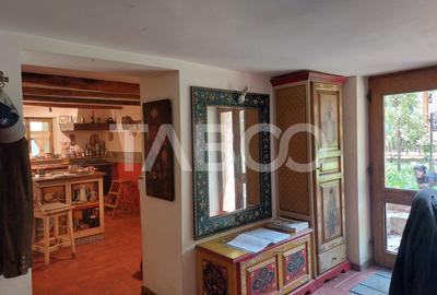 Casa de vanzare specific sasesc si atelier pret avantajos Cisnadioara - 23