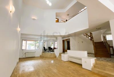 REV2000817 Vila l Domenii l Parcul Copilului - 1