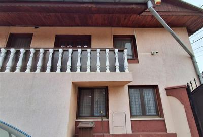 CASA DE VANZARE SATUL CATOLIC CARTIER 6 MARTIE ONESTI - 10