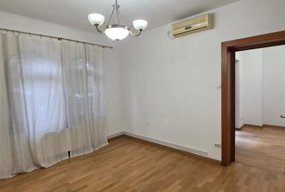 Casa / Curte/ Unirii/ Centrala/ Parcare - 7