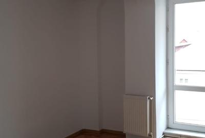 Inchiriere vila etajele 1+2+M Cotroceni metrou spital Eroilor imobil 2002 - 8
