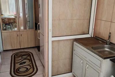 Apartament cu 2 camere semidecomandat, mobilat în Tomis Nord