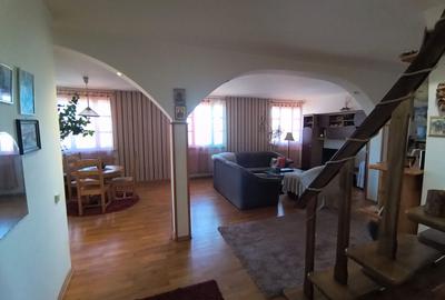 Apartament 3 camere | 120 MP | Ultracentral | Terasă + Pod | 85.000 € - 4
