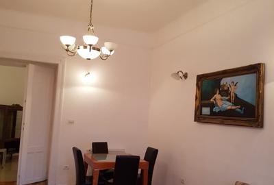 Vand apartament la casa 2 camere central Piata Catedralei - 2