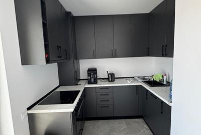 Apartament cu 3 camere decomandat, mobilat în Florești