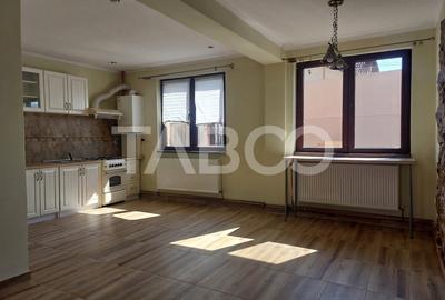 Casa de inchiriat 3 dormitoare 2 bai curte zona Piata Cluj Sibiu - 1