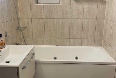 De vanzare 3 camere, centrala,  etaj 8, instalație nouă,  zona 13 Septembrie - 7