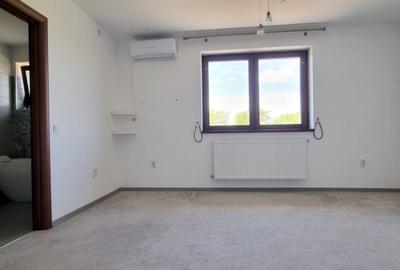Vila la cheie cu grădină- sector 5 - 18