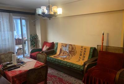 Apartament cu 2 camere semidecomandat în Dristor