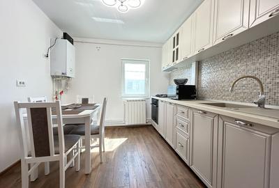 Apartament cu 3 camere decomandat în Tomis Nord