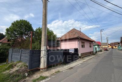 Casă de vânzare în centrul Rășinariului - COMISION 0% - 6