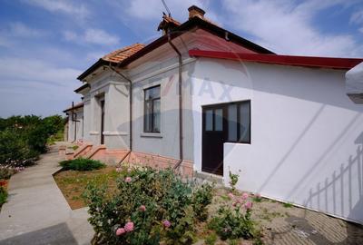 Casa renovata, mobilata si utilata, livada, Lita! - 1