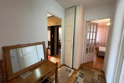 De vanzare Apartament 3 camere, zona Centru. - 6