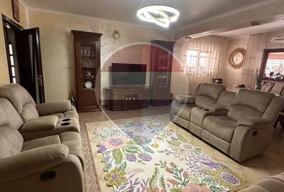 Casă / Vilă cu 8 camere de vânzare în Suceava - 13