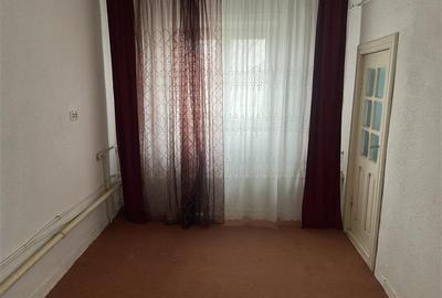 Apartament 2 camere , strada Bucegi - Policlinica nr 2 , 56 mp , balcon si logie - 7