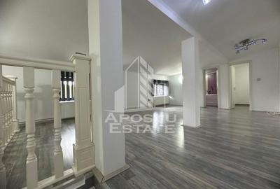 Casa individuala cu 4 camere,2 bai,mobilata,Calea Lipovei - 20
