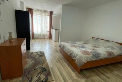 Garsonieră semidecomandată, mobilată în Vitan