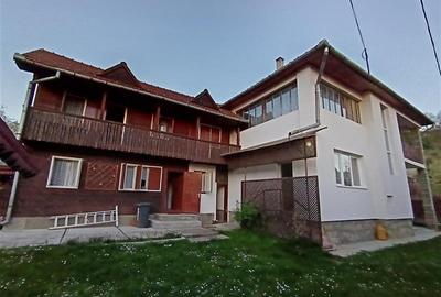 Proprietate cu 2 case (Praid, str. Regelui) - 15