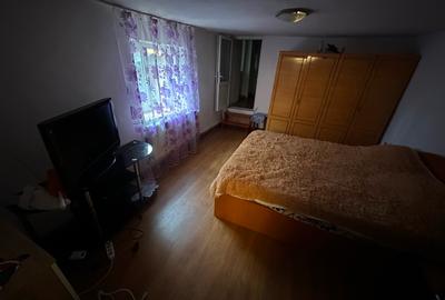 Casa zona  1 - str. Calugareni - 12