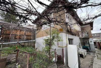 Casă individuală cu 5 camere în Dâmbul Rotund