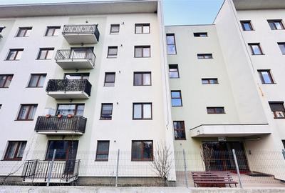 Urgent !!Apartament  2camere decomandat + parcare zona Mall Coresi - 1