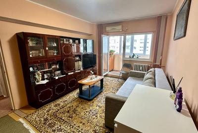 Apartament cu 3 camere semidecomandat în Titan