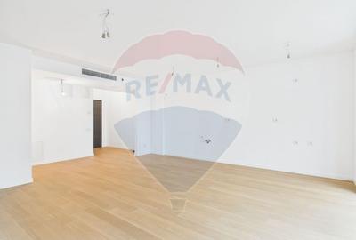 Apartament cu 3 camere decomandat în Pipera