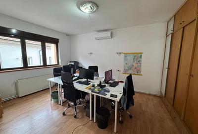 Inchiriere apartament 4 camere Cotroceni Medicina metrou Eroilor imobil 1970 - 1