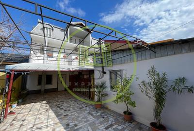 Casă individuală cu 6 camere în Brestei