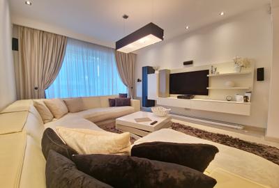 Vila deosebita  la un pas de mare mobilata si utilata - 16