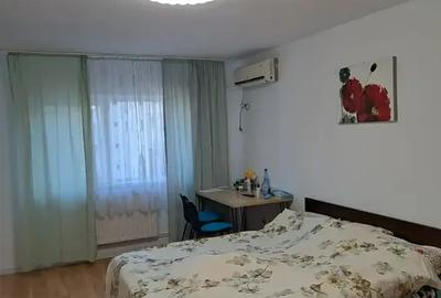BULEVARDUL TIMISOARA, MOINESTI,  ETAJ 4/4, BLOC 1973 - 6