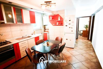 Apartament cu 3 camere decomandat, mobilat în Tudor