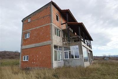DUPLEX P+1+M CU TERASE | TEREN TOTAL 2.306 MP in MOLDOVA NOUA - 3