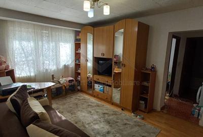 Apartament cu 2 camere semidecomandat în Gară