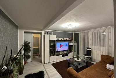 Apartament cu 2 camere semidecomandat în Mircea cel Bătrân