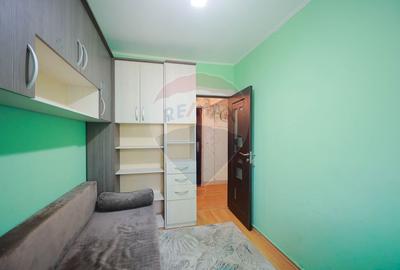 De vânzare apartament cu 3 camere, etajul 1, Strada Borsecului, Oradea - 8